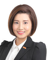 Estelle Chew