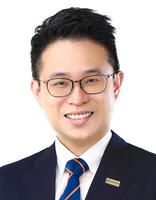 Bennett Lee