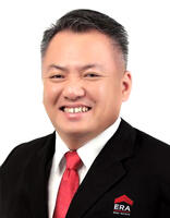 Simon Lee