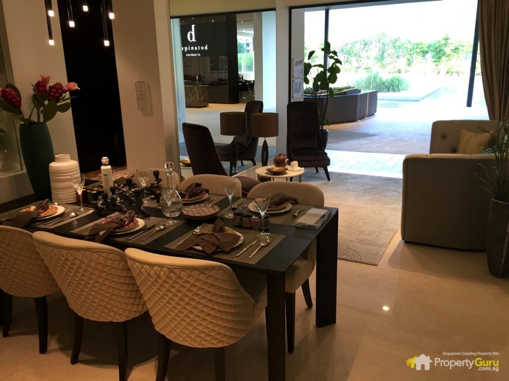 Yasmin Reviews Singapore