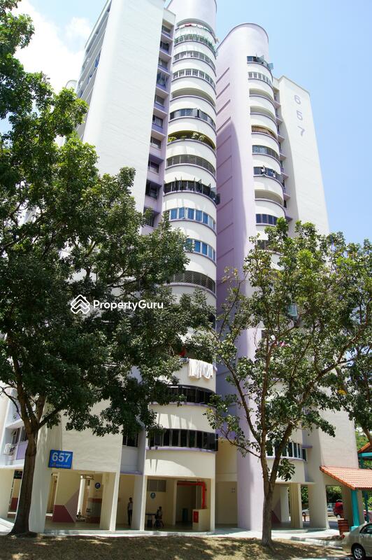 657 Hougang Avenue 8 #0