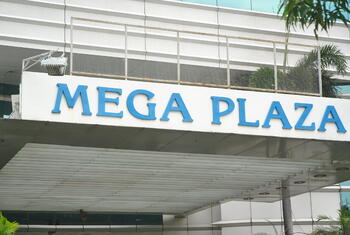 Mega Plaza